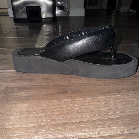 Truffle collection Y2K
Thong-Strap Square Toe black Flatform Sandals size 8 - Picture 9 of 14